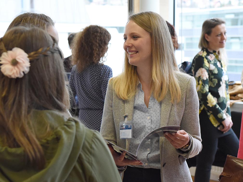 Become an advisor for prospective students