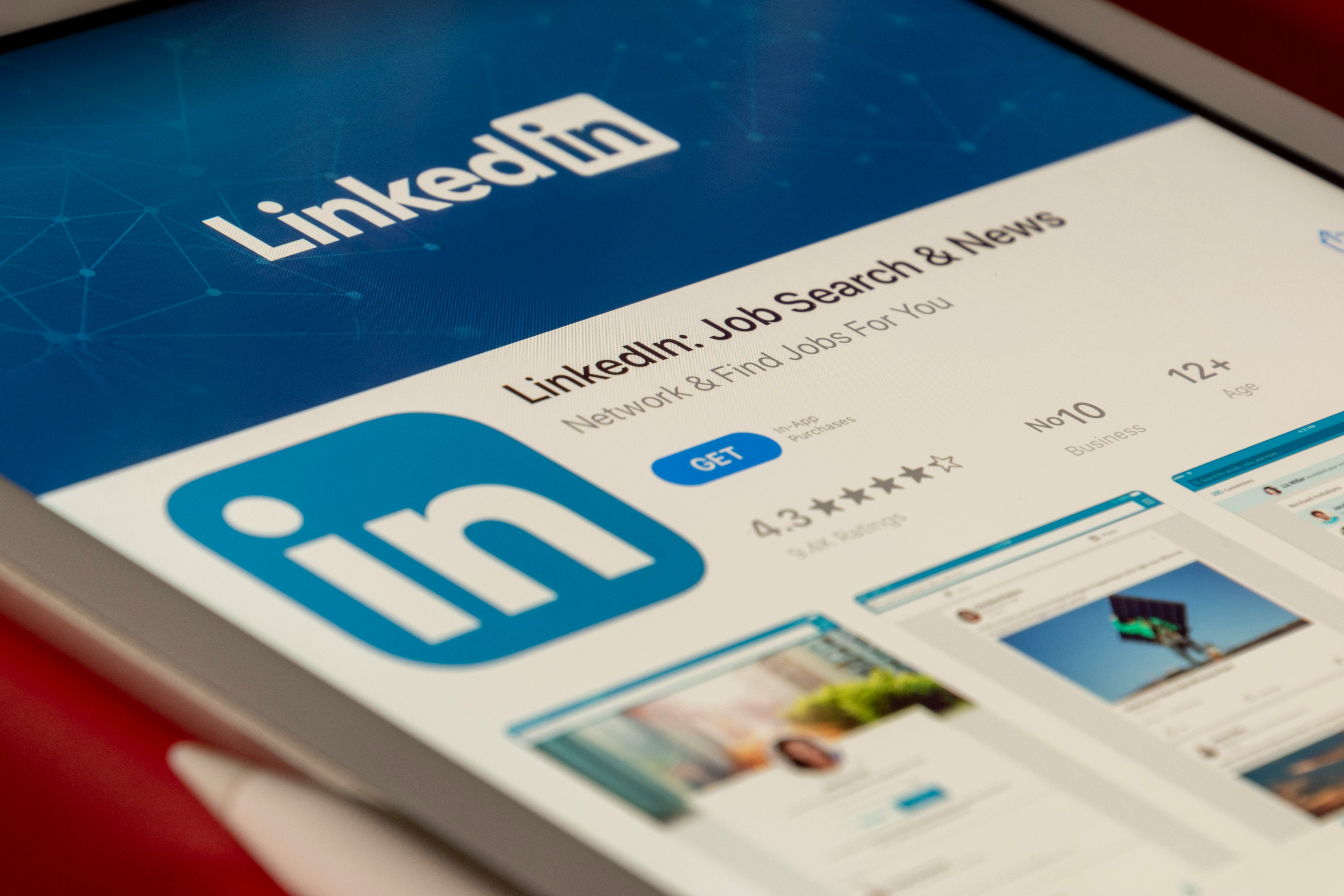 Career Tip: How to Build an Impressive LinkedIn Profile