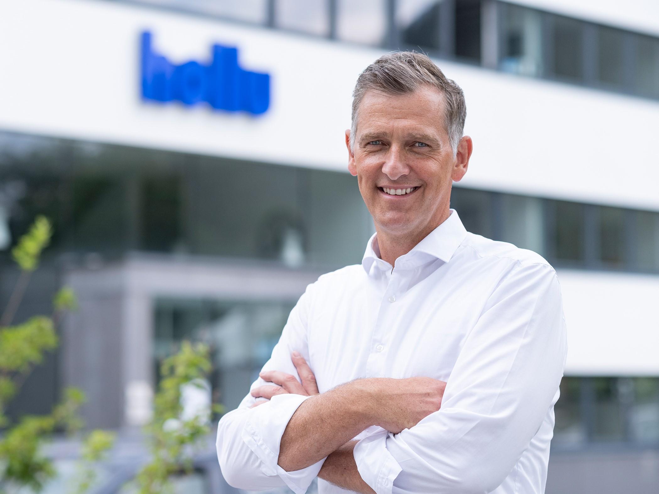 <p>Keynote Speaker: Simon Meinschad, CEO of hollu</p>