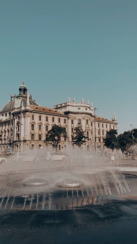 <p>Erasmus+ internship in Munich: Stachus.<em> <em>Photo: Pointner</em></em></p>